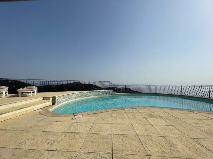 Image No.4-4 Bed House for sale