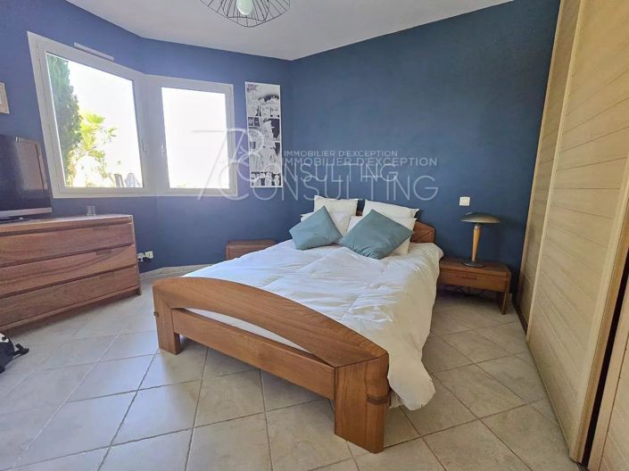 Image No.11-House for sale