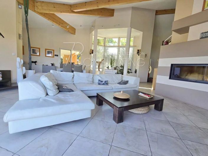 Image No.7-House for sale