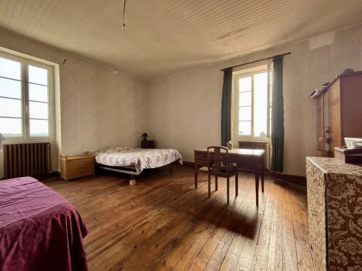 Image No.12-5 Bed House for sale