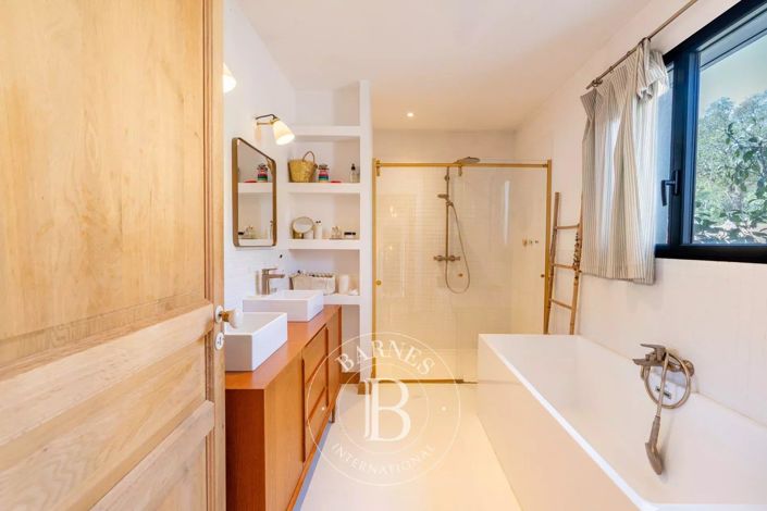 Image No.8-Maison de 4 chambres à vendre à Corse