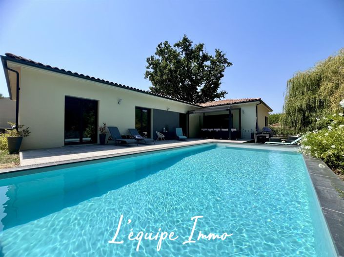 Image No.1-5 Bed House for sale