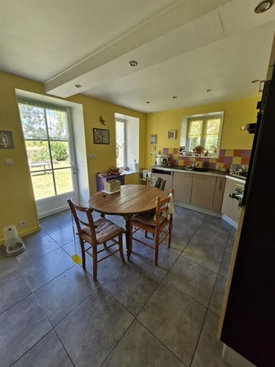 Image No.6-5 Bed House for sale