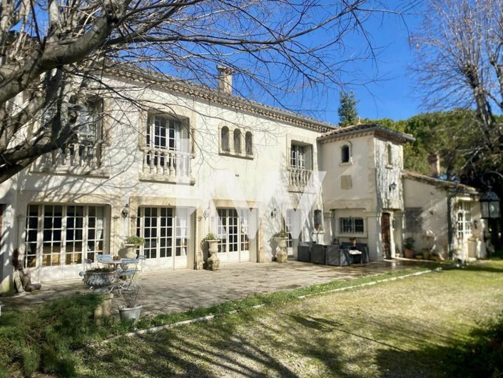 Image No.1-5 Bed House for sale