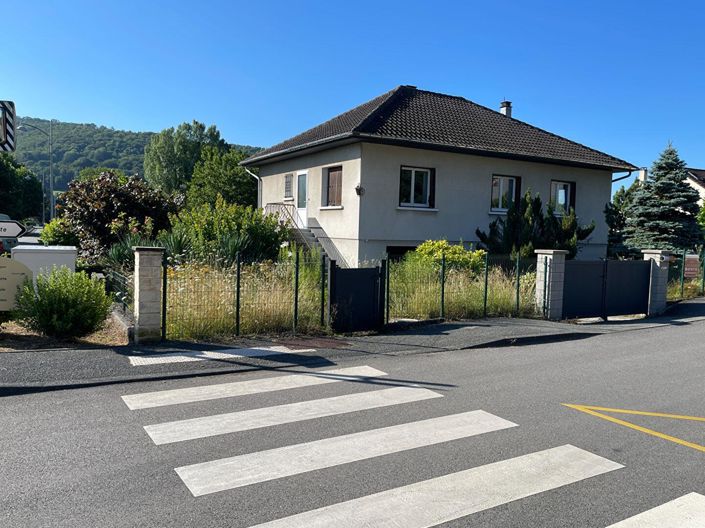 Image No.10-3 Bed House for sale