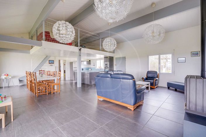 Image No.3-5 Bed House for sale