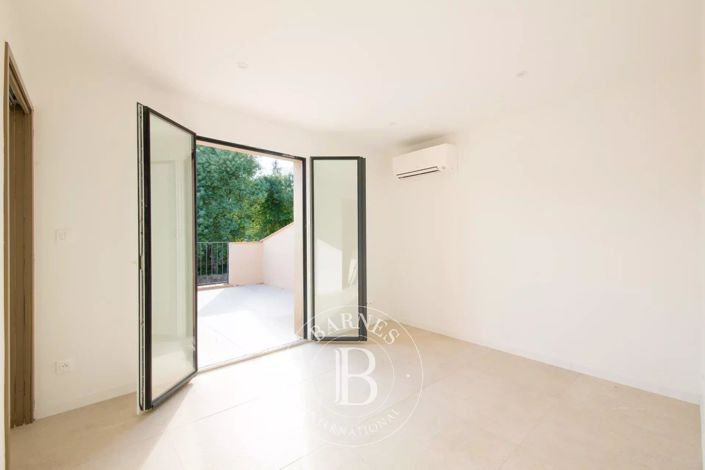 Image No.6-Appartement de 2 chambres à vendre à Grimaud