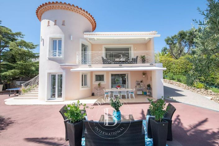 Image No.3-3 Bed House for sale