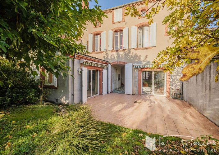 Image No.1-7 Bed House for sale