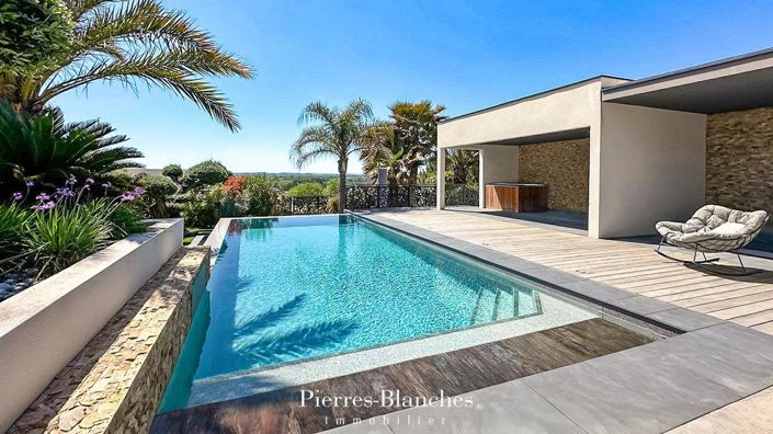 Image No.2-5 Bed House for sale