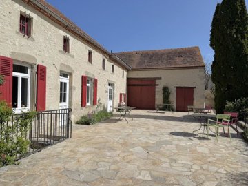 1 - Charroux, House
