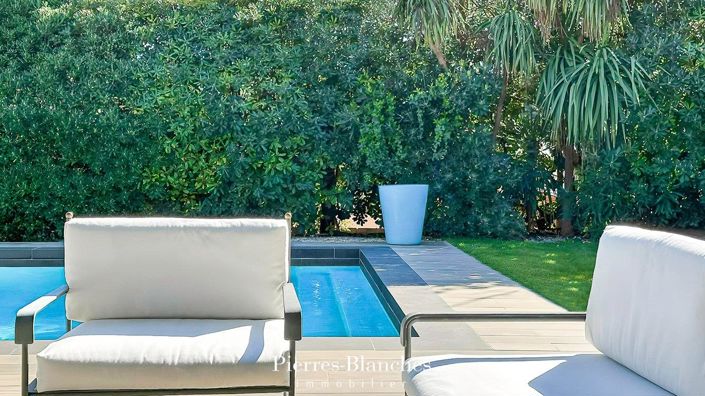 Image No.10-6 Bed House for sale