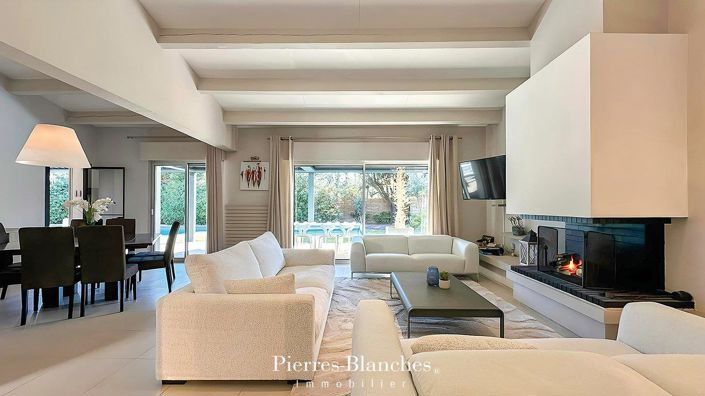 Image No.3-6 Bed House for sale