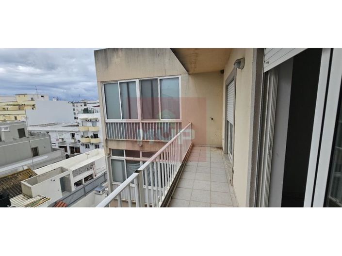 Image No.21-2 Bed Apartment for sale