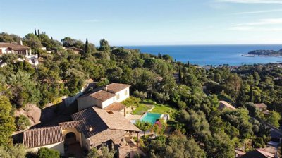 1 - Cavalaire-sur-Mer, House