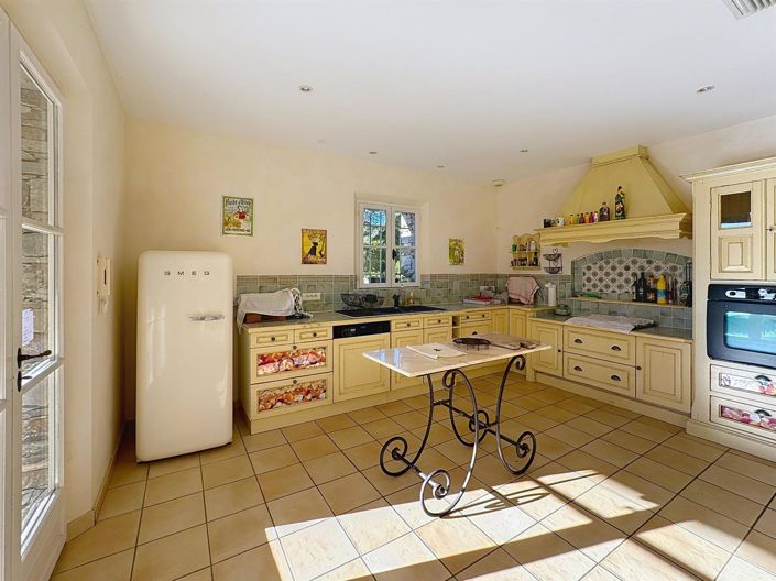 Image No.10-4 Bed House for sale