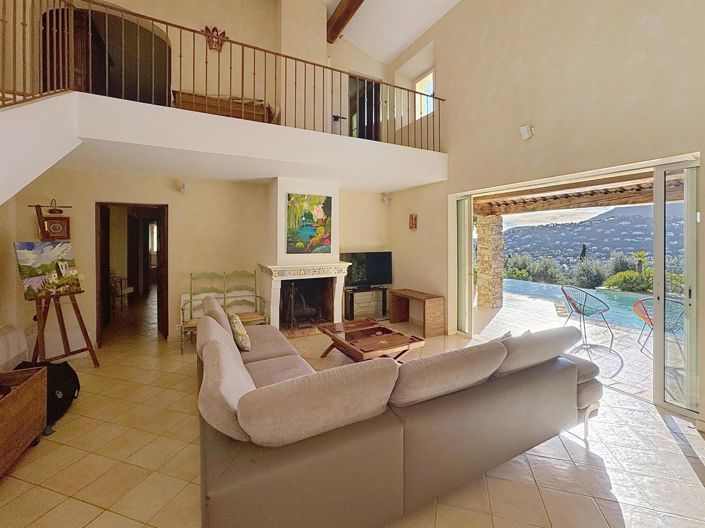 Image No.6-4 Bed House for sale