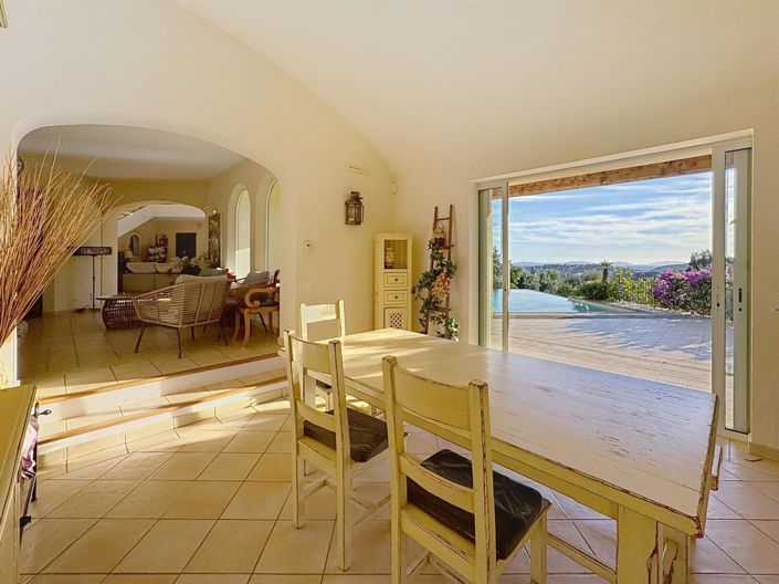 Image No.9-4 Bed House for sale