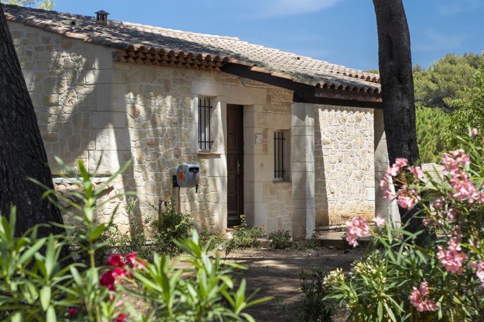 Image No.10-15 Bed House for sale