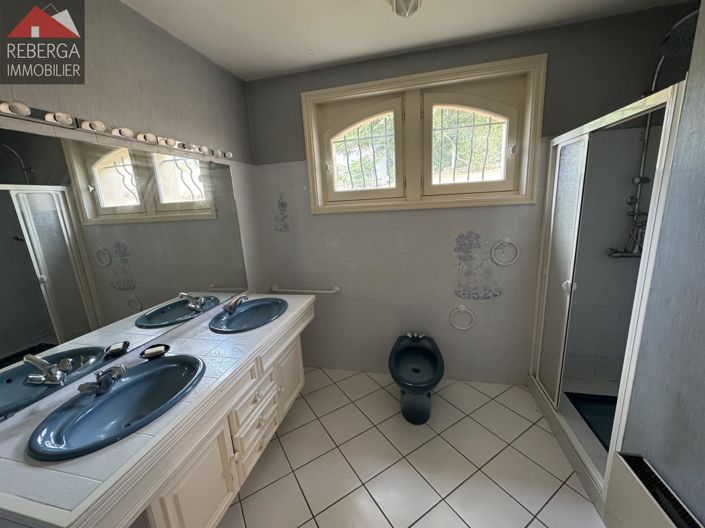 Image No.13-4 Bed House for sale