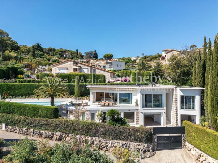 Image No.1-4 Bed Property for sale