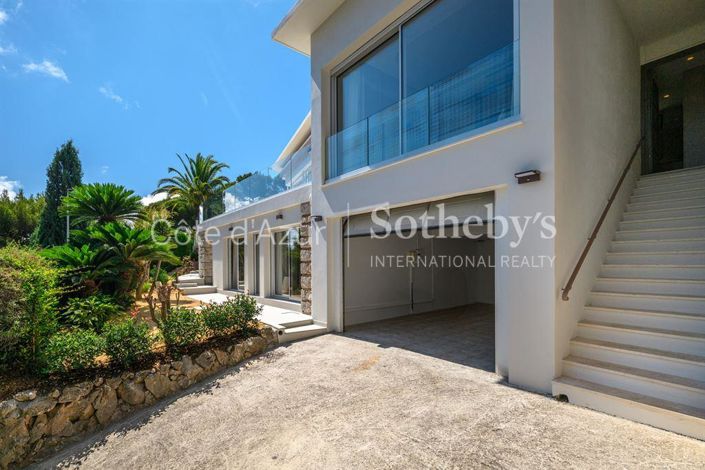 Image No.18-4 Bed Property for sale