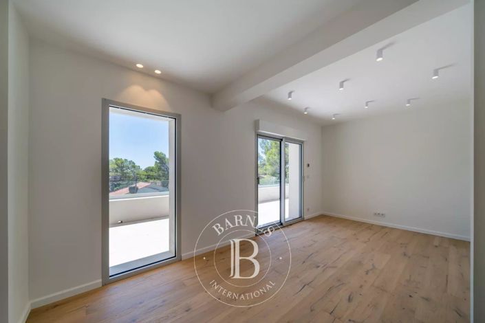 Image No.8-Maison de 4 chambres à vendre à Saint-Raphael