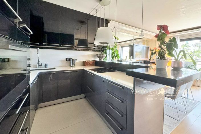 Image No.6-3 Bed Apartment for sale