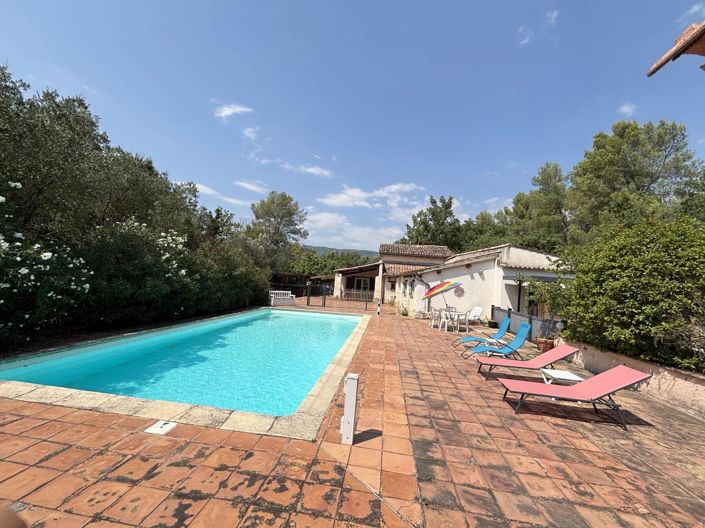 Image No.1-5 Bed House for sale