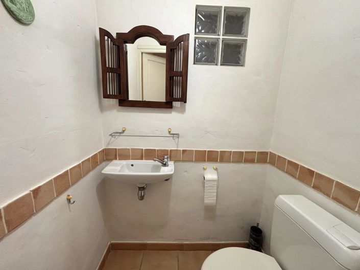 Image No.20-5 Bed House for sale