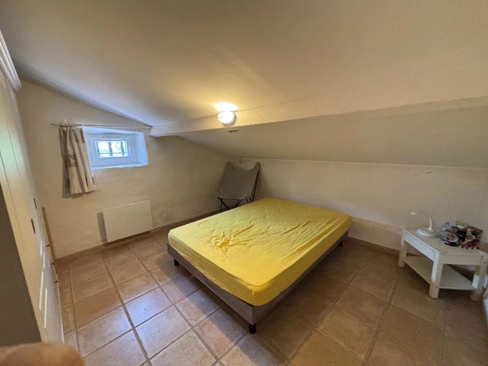 Image No.8-5 Bed House for sale