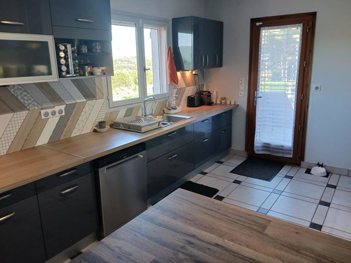 Image No.5-7 Bed House for sale