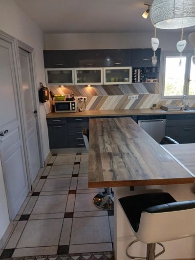 Image No.9-7 Bed House for sale