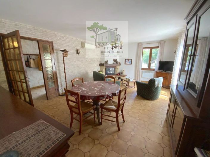 Image No.2-2 Bed House for sale