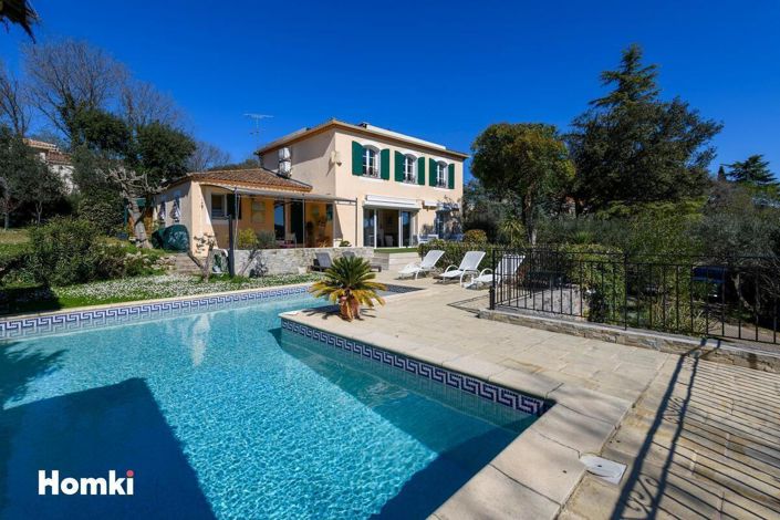 Image No.1-5 Bed House for sale