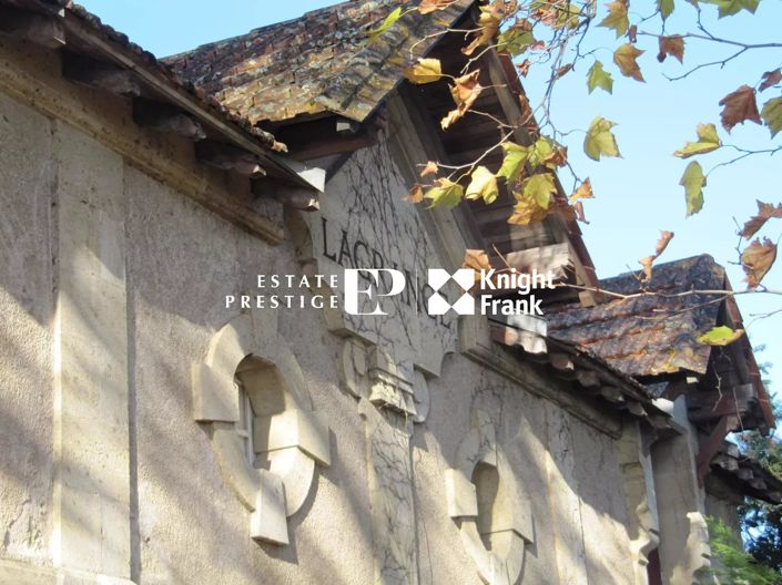 Image No.1-10 Bed House for sale
