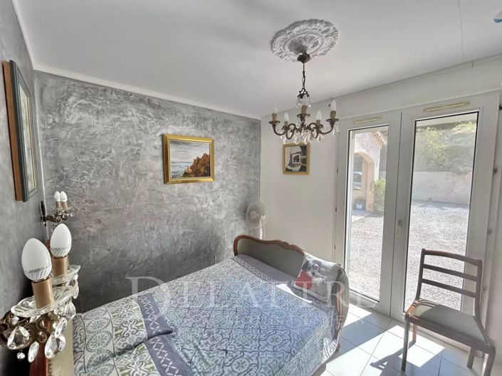 Image No.13-4 Bed House for sale