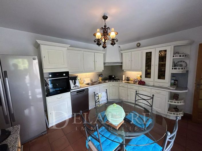 Image No.7-4 Bed House for sale