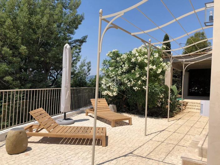 Image No.12-5 Bed House for sale