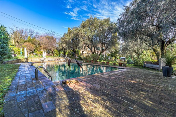 Image No.2-4 Bed House for sale