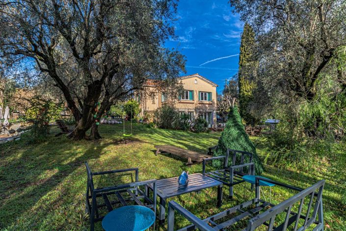 Image No.6-4 Bed House for sale