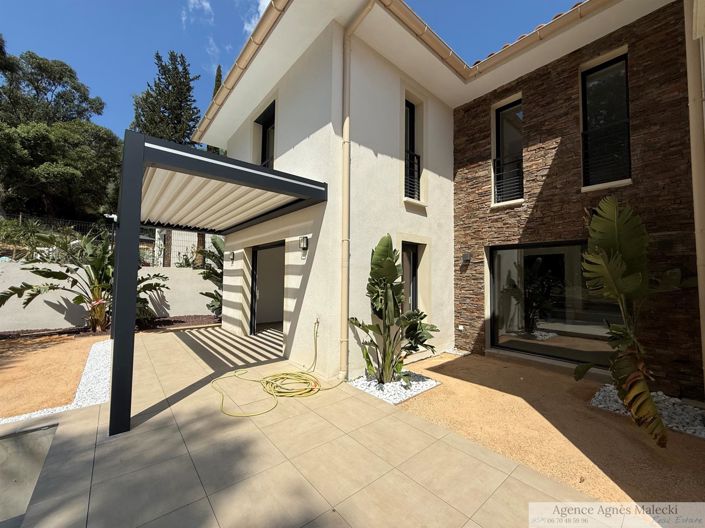 Image No.1-4 Bed House for sale