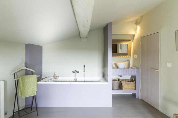 Image No.7-3 Bed House for sale