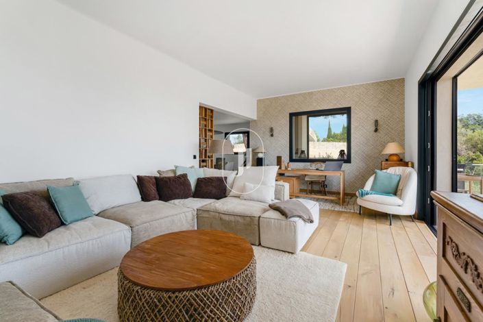 Image No.4-4 Bed House for sale