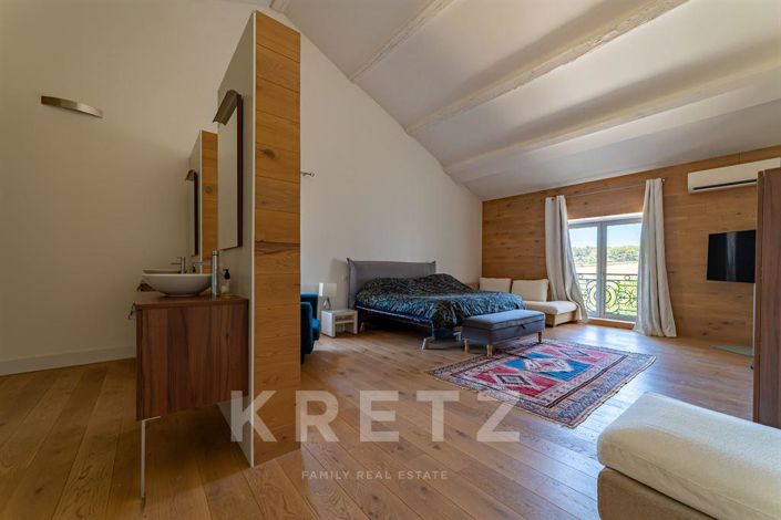 Image No.12-14 Bed House for sale