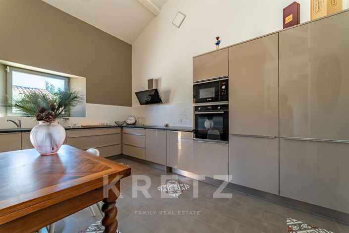 Image No.14-14 Bed House for sale