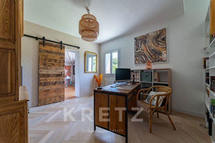 Image No.10-4 Bed House for sale