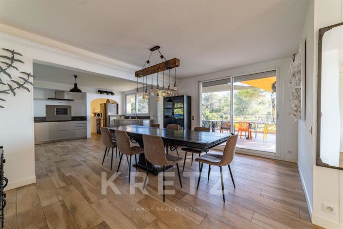 Image No.11-7 Bed House for sale