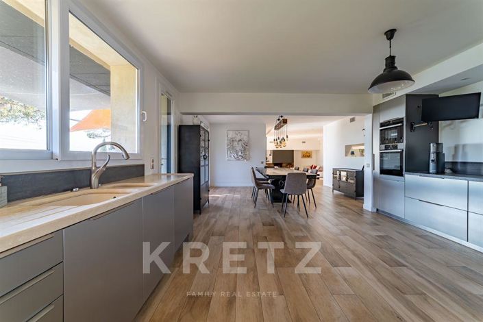 Image No.13-7 Bed House for sale