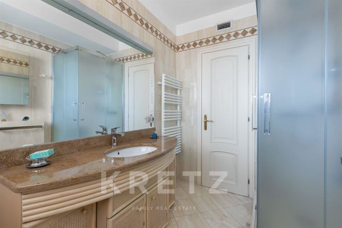 Image No.20-2 Bed Apartment for sale